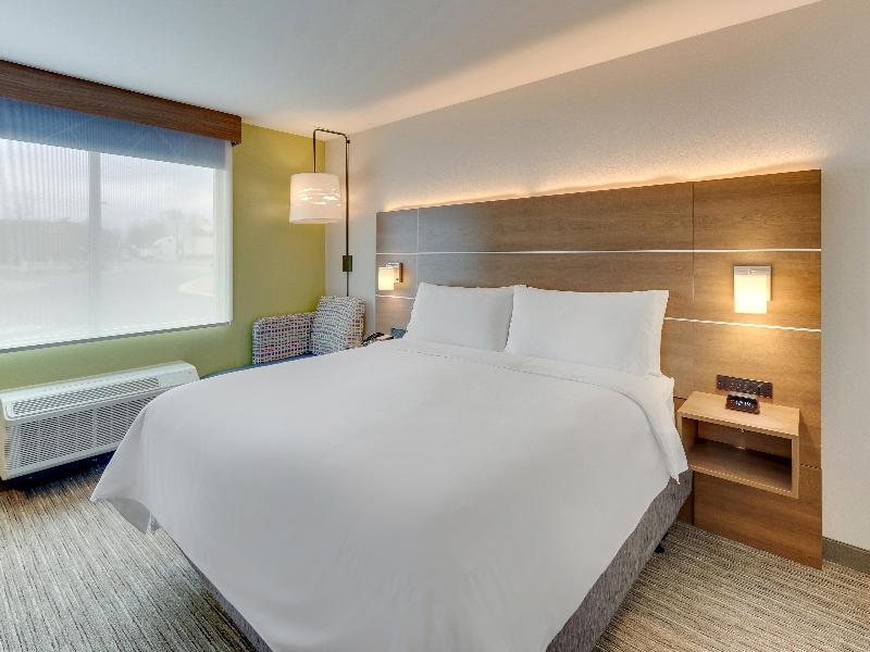 Holiday Inn Express and Suites Dawsonville image