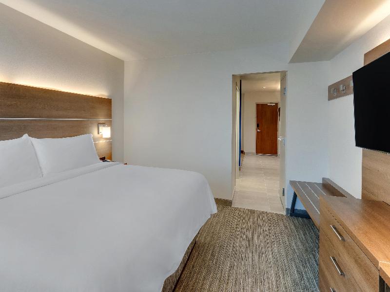 Holiday Inn Express and Suites Dawsonville image