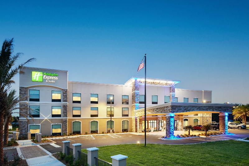 Holiday Inn Express Gulf Breeze Pensacola Area image