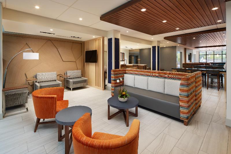 Holiday Inn Express Gulf Breeze Pensacola Area image