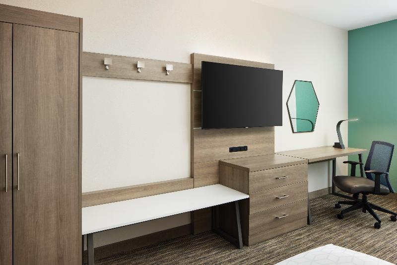 Holiday Inn Express Gulf Breeze Pensacola Area image