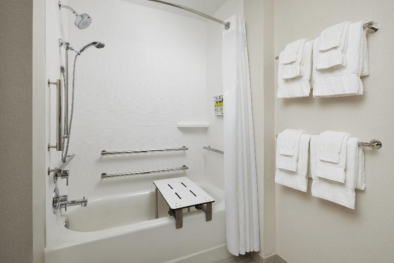 Holiday Inn Express Gulf Breeze Pensacola Area image