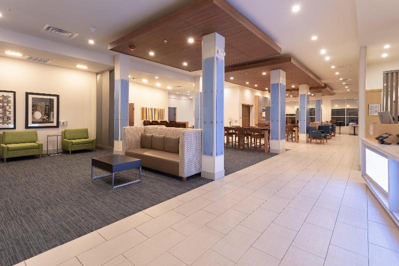 Holiday Inn Express & Suites Firestone - Longmont 5