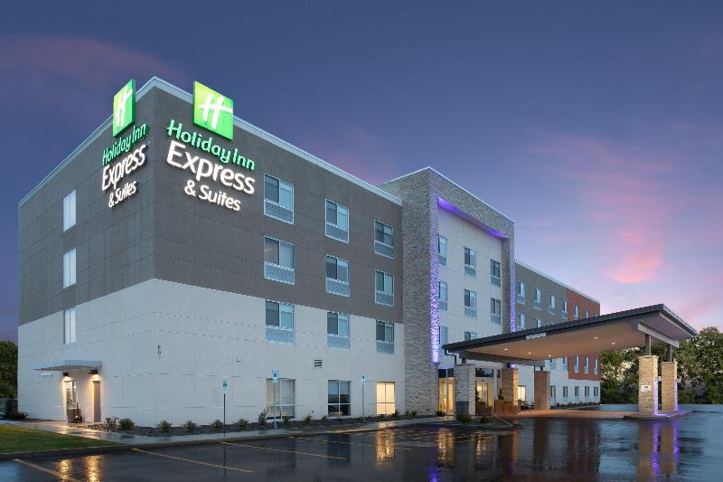 Holiday Inn Express & Suites Burley