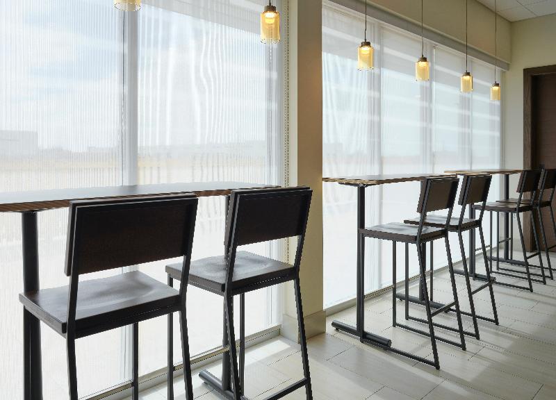 Holiday Inn Express & Suites Lockport image