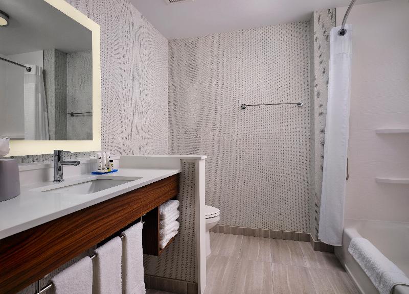 Holiday Inn Express & Suites Lockport image