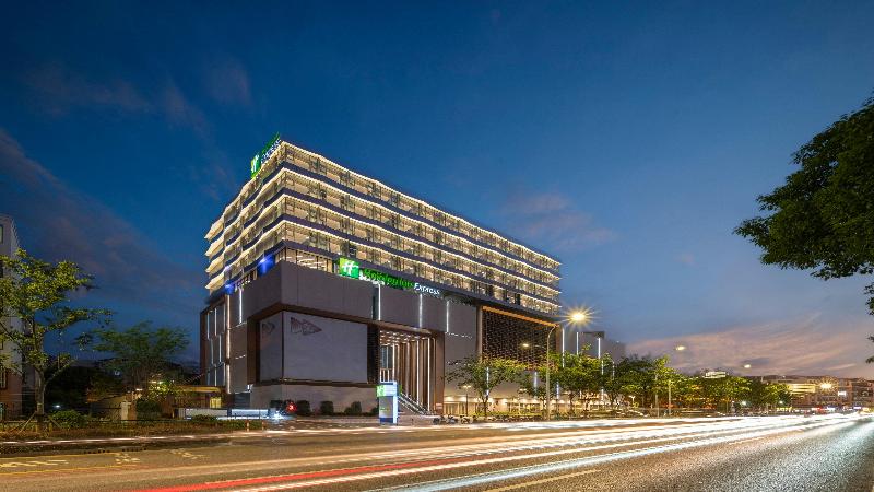 Holiday Inn Express Shanghai Qingpu New City
