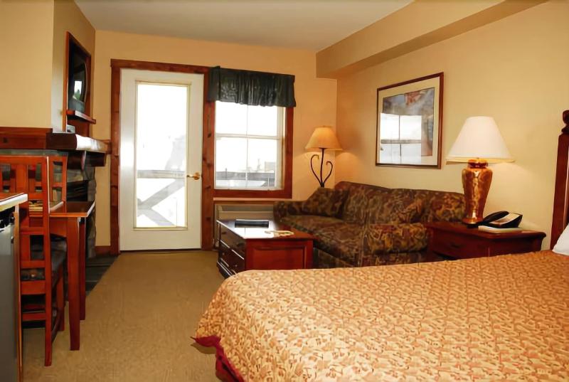 Highland House image
