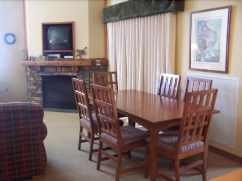 Highland House image