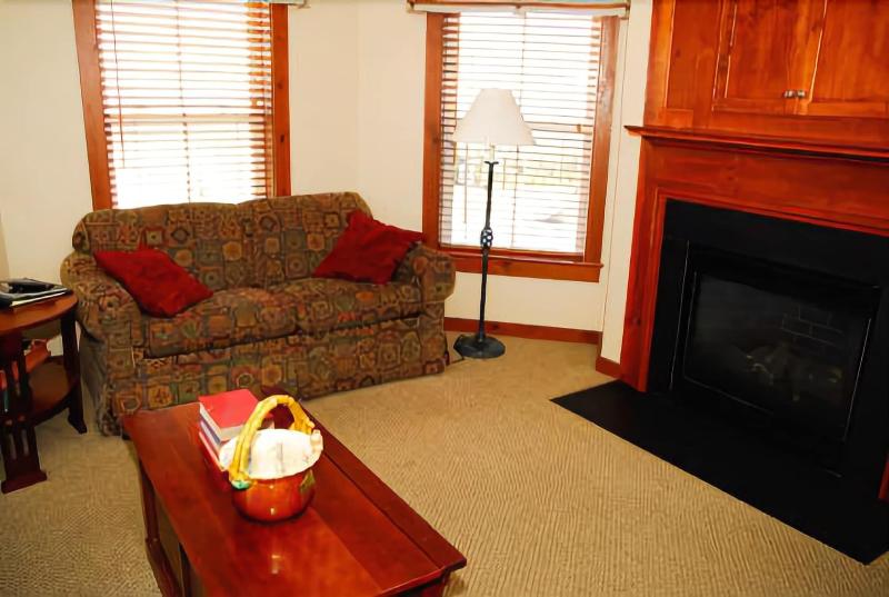Highland House image