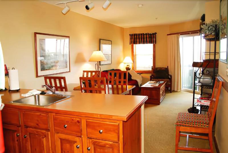 Highland House image