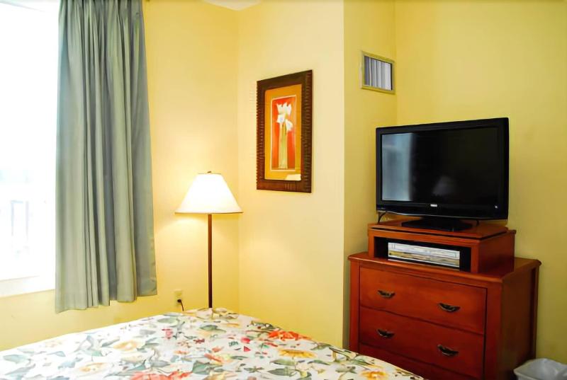 Highland House image
