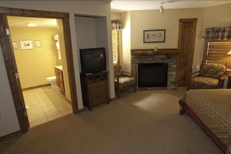 Highland House image