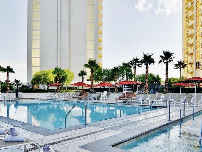 Abz Signature Deluxe Suites image