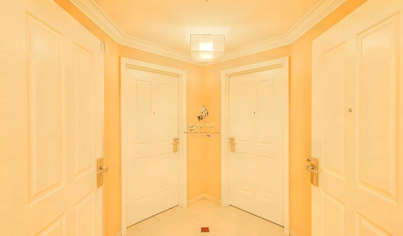 Abz Signature Deluxe Suites photo 12