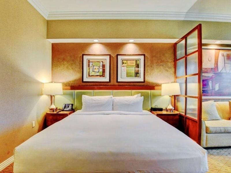 Abz Signature Deluxe Suites image