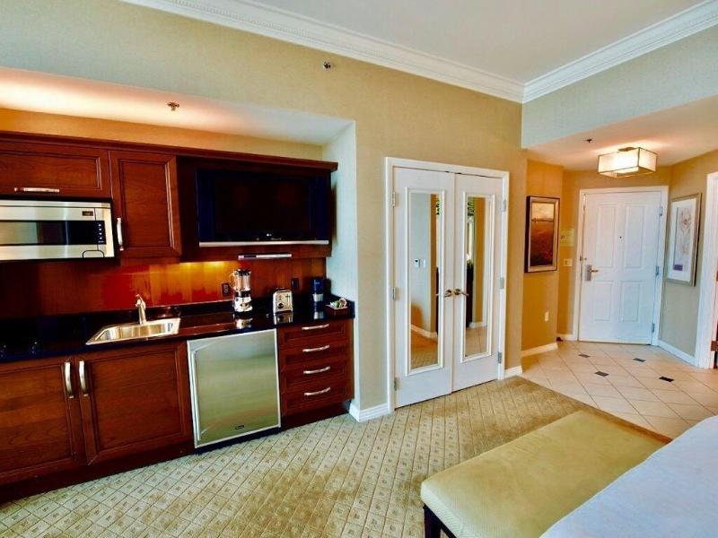 Abz Signature Deluxe Suites image