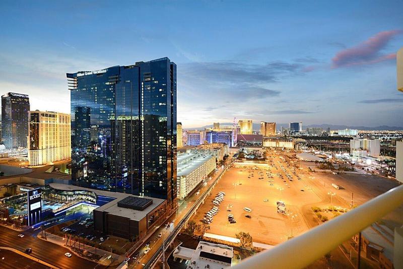 Abz Signature Deluxe Suites image