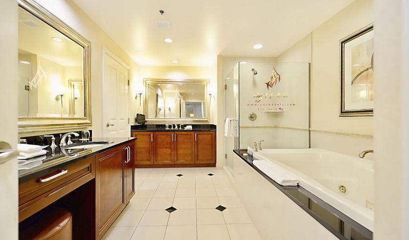 Abz Signature Deluxe Suites image