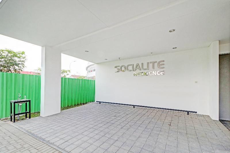 OYO 90398 Socialite Residence Hotel