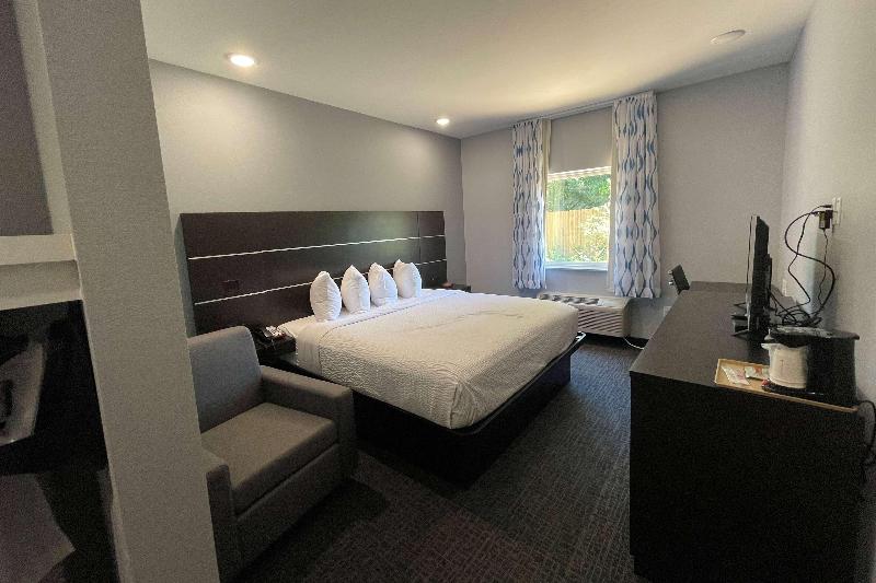 Days Inn by Wyndham Zachary LA image