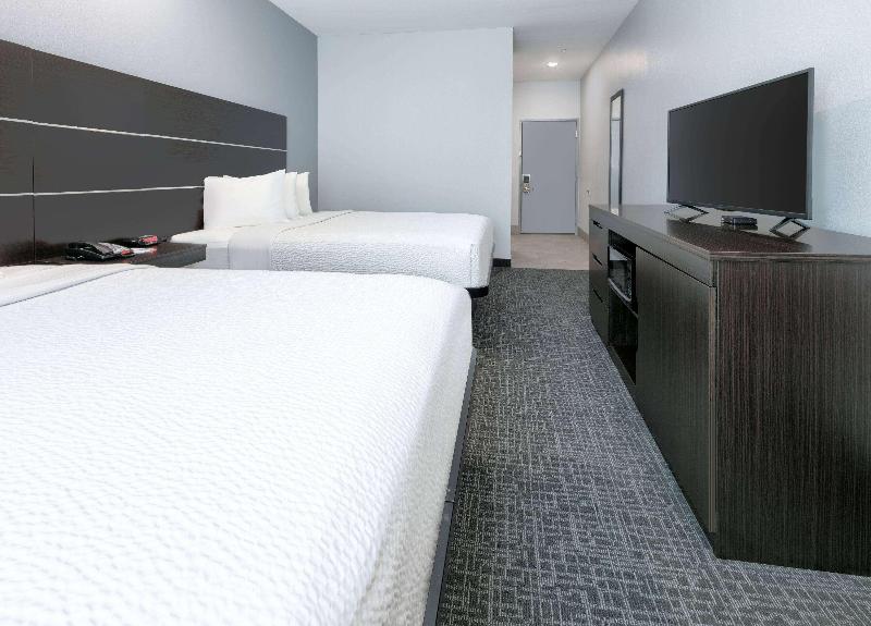 Days Inn by Wyndham Zachary LA image