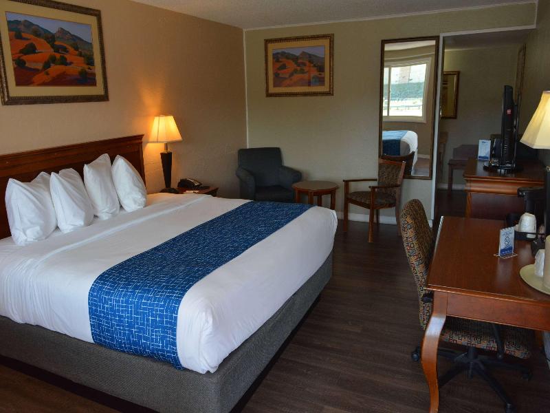 Travelodge by Wyndham Trinidad image