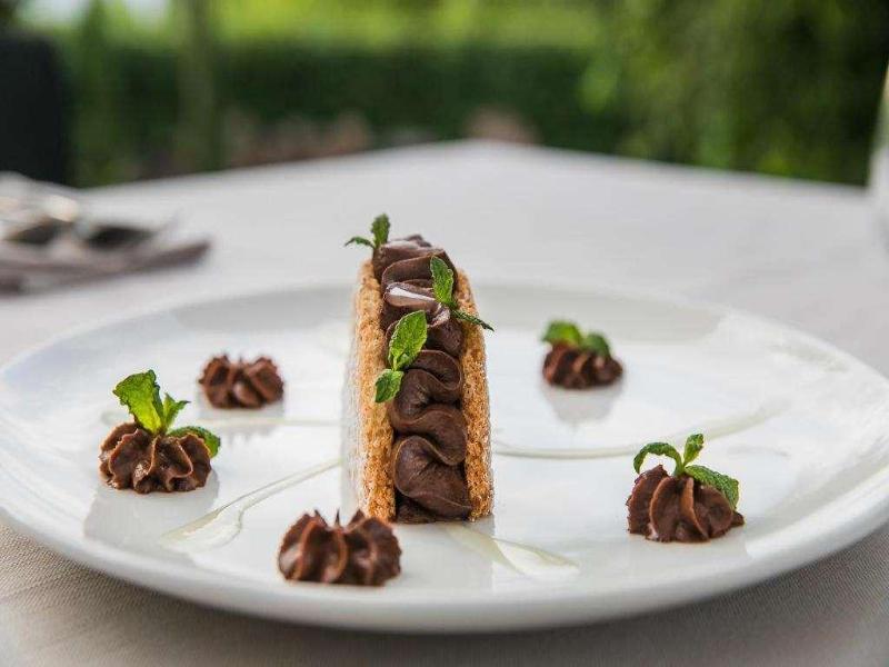 Logis Hotel Restaurant Spa Le Rabelais image