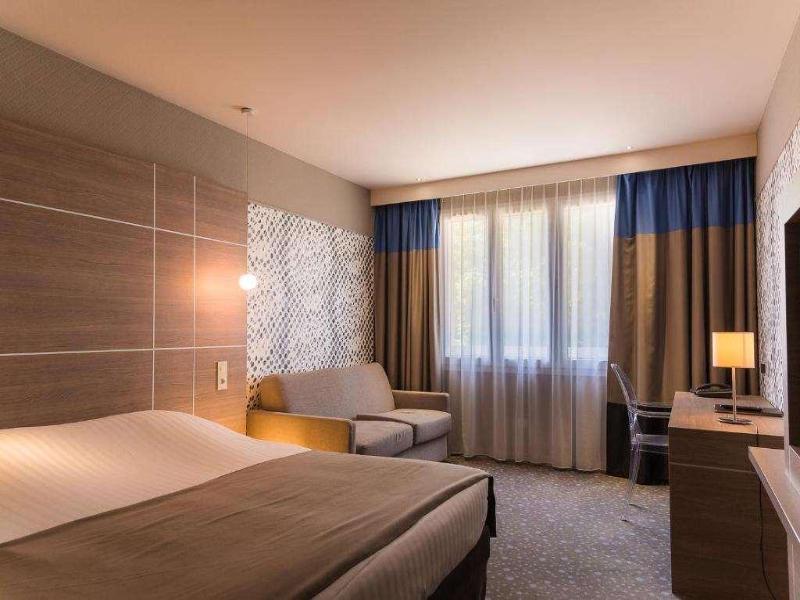 Logis Hotel Restaurant Spa Le Rabelais image