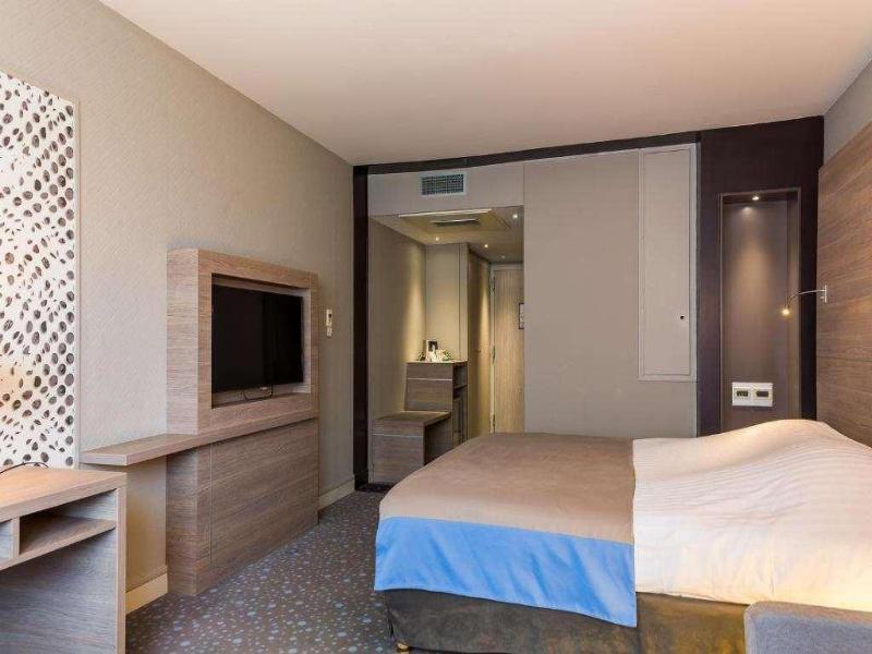 Logis Hotel Restaurant Spa Le Rabelais image