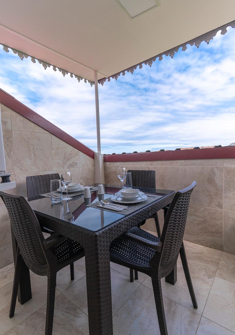 Umut Apartments