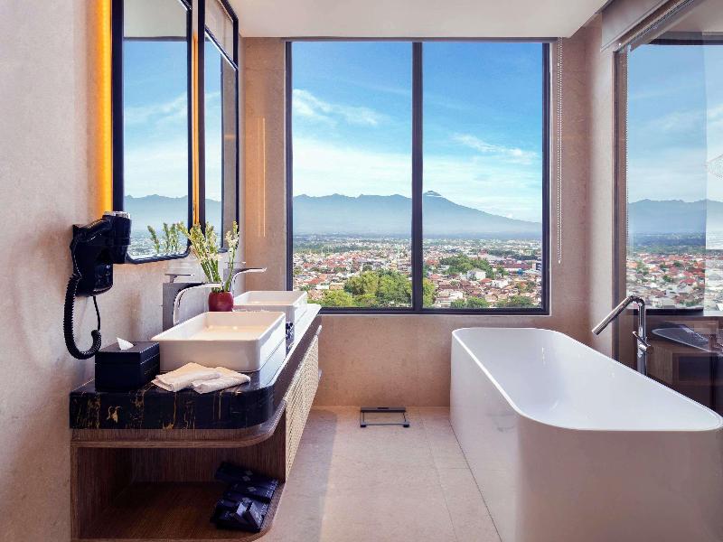 Grand Mercure Malang Mirama image