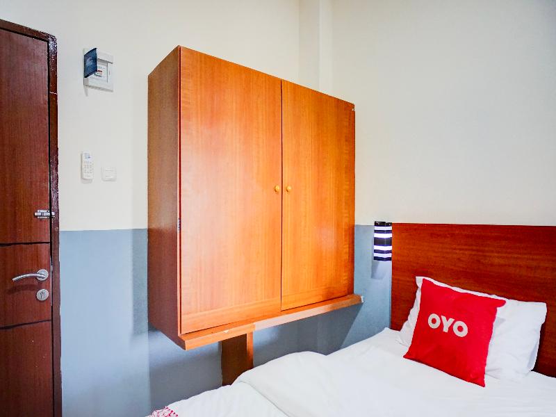 Hotel O Sean'S Residence Mansyur Near USU image