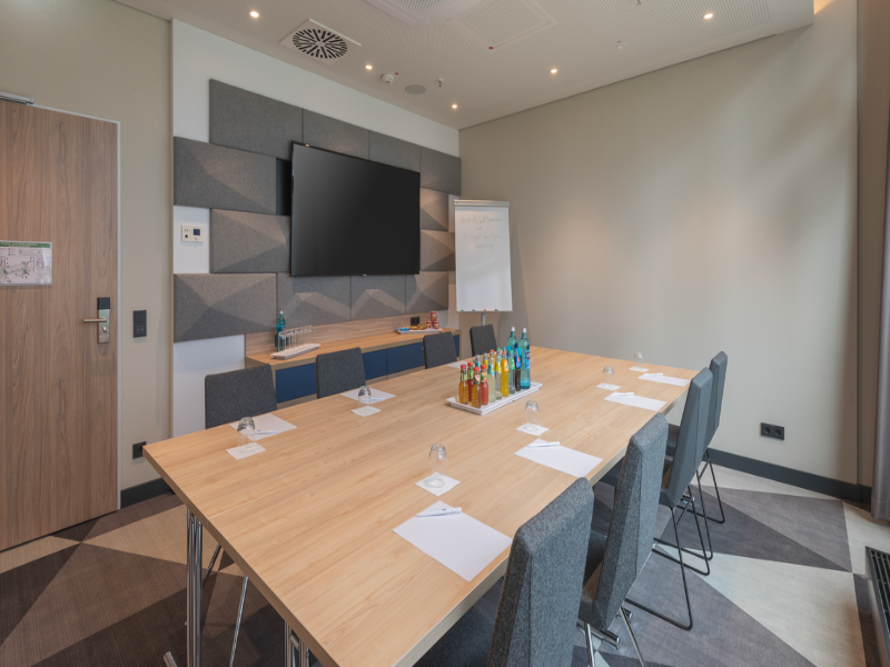 Holiday Inn Express Dusseldorf - Hauptbahnhof image