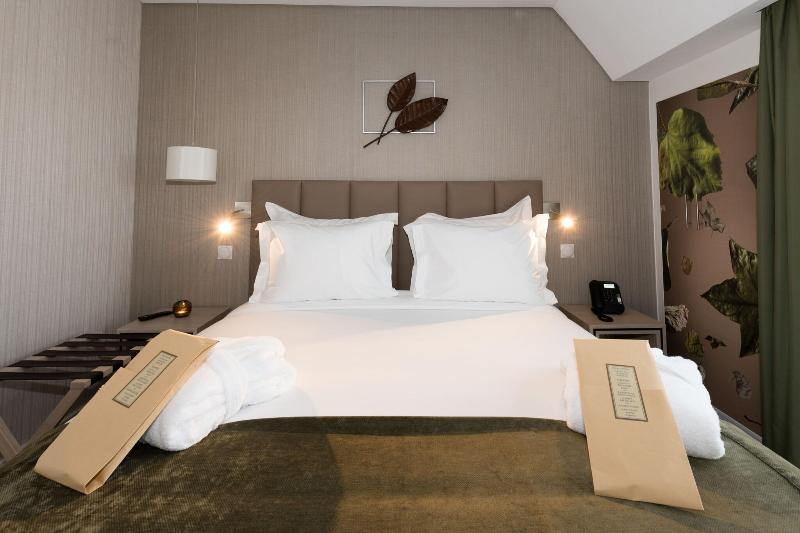 OMID Boutique Hotel image