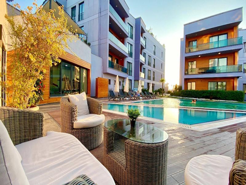 Green Hills Suites image