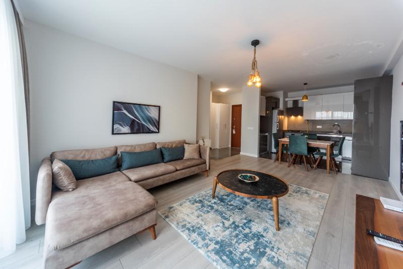 Green Hills Suites image
