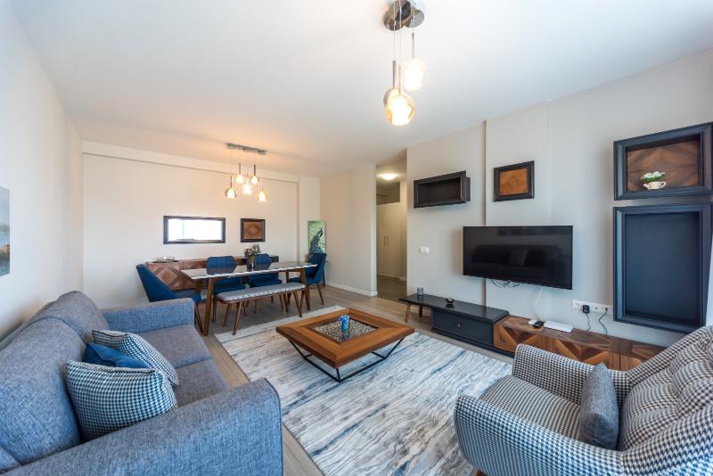 Green Hills Suites image