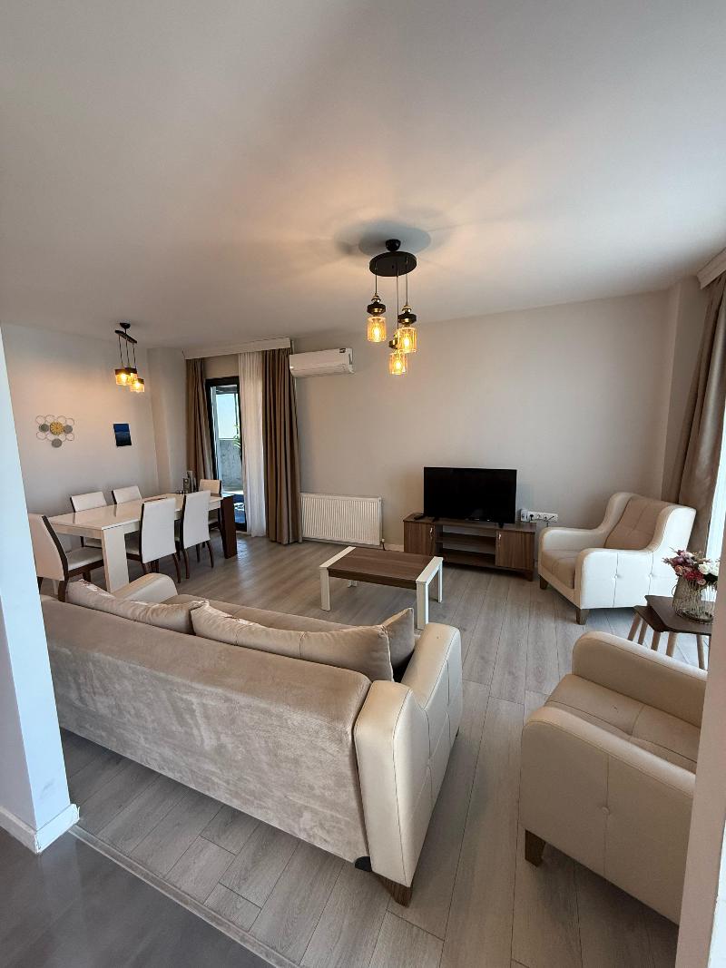 Green Hills Suites image