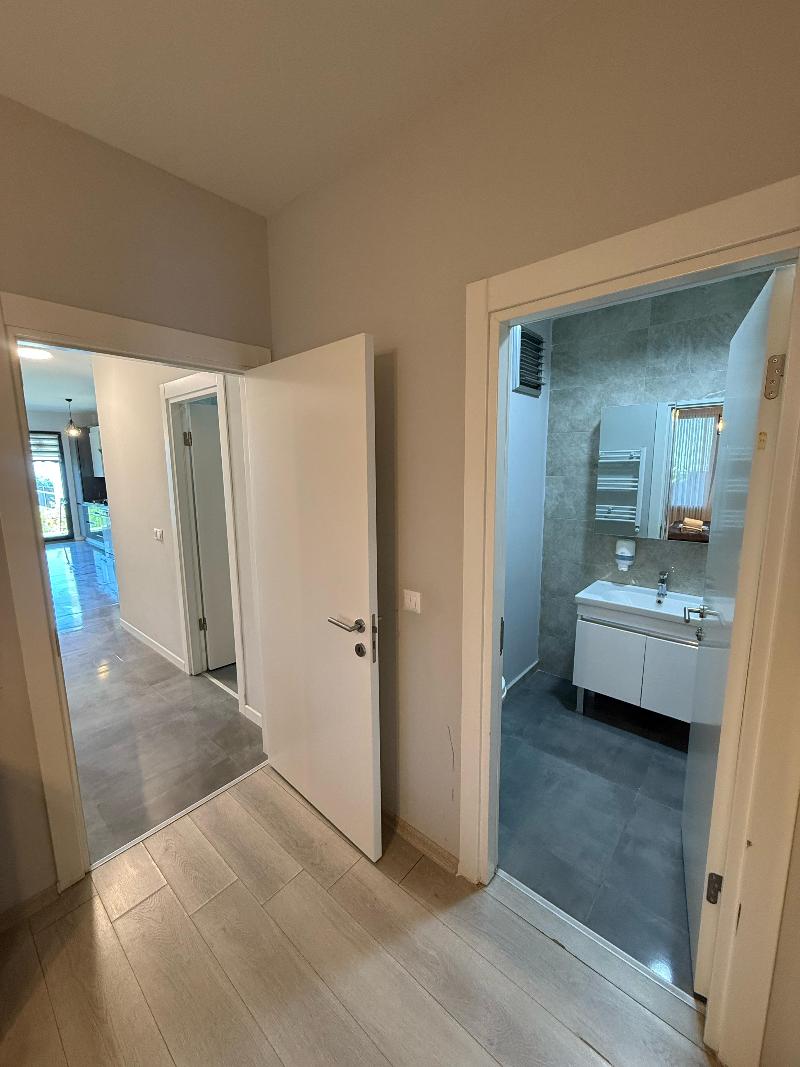 Green Hills Suites image