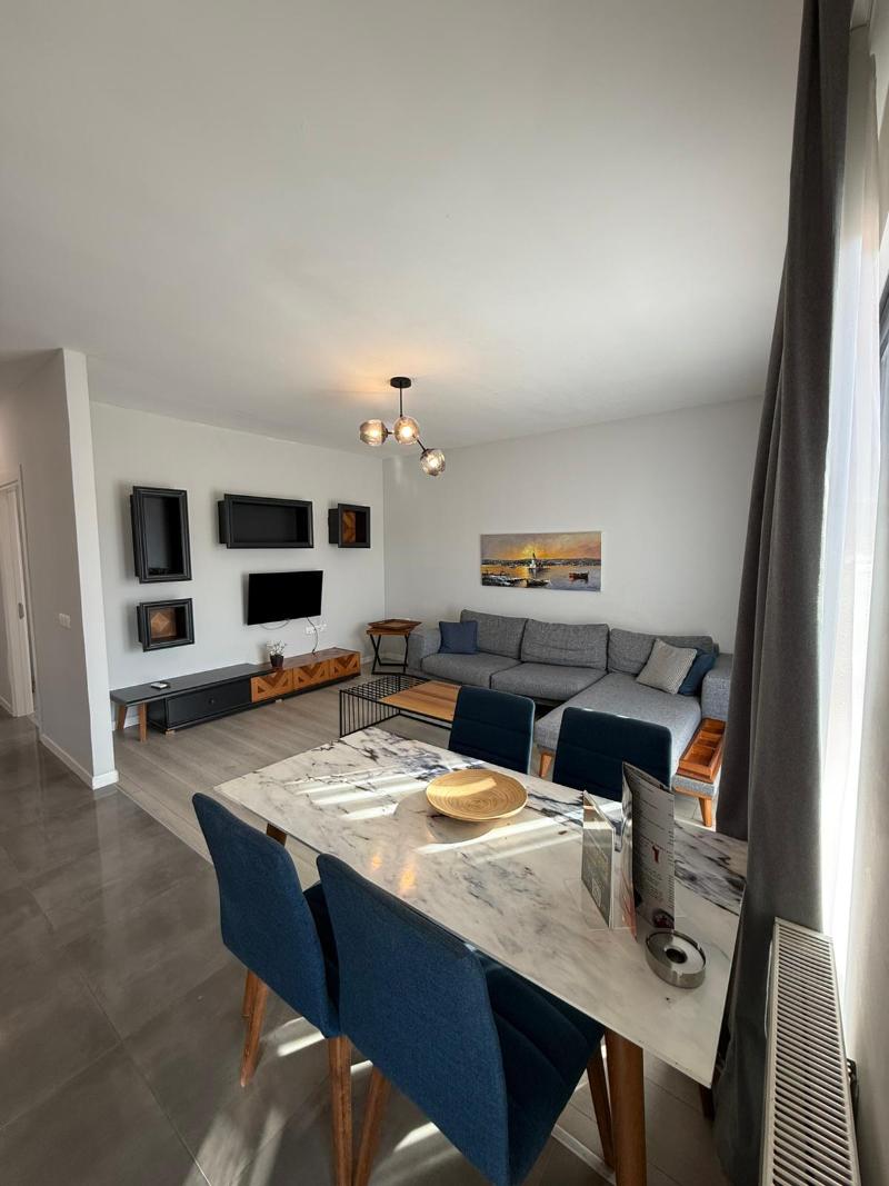Green Hills Suites image