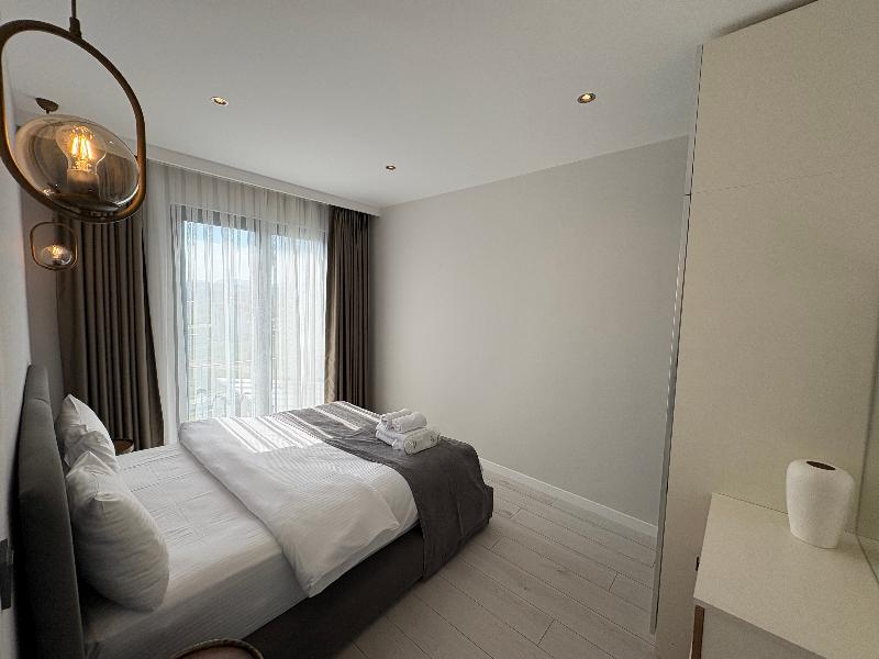 Green Hills Suites image