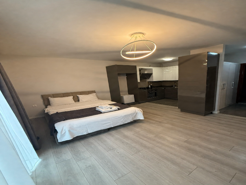 Green Hills Suites image