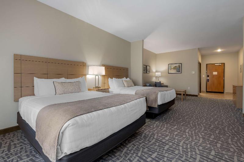 Best Western Plus Rumford Falls image 9