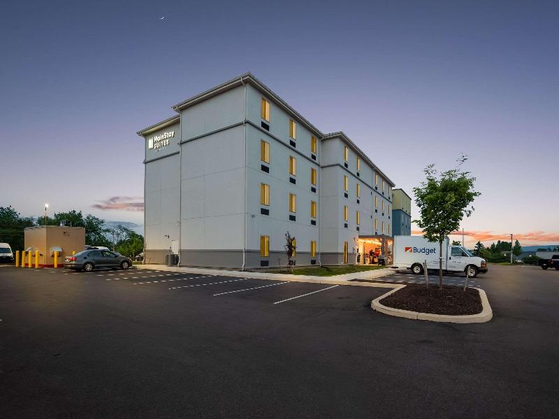 MainStay Suites Carlisle image