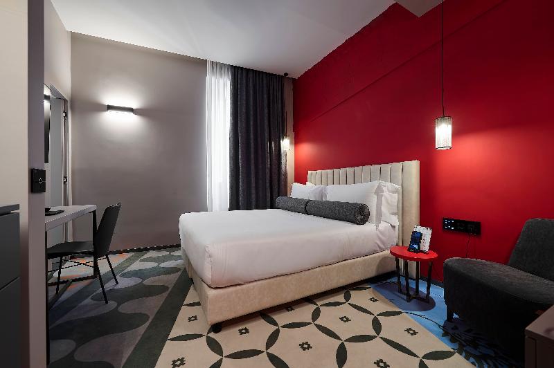 room detail thumbnail 1