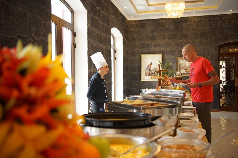 Sangay Spa Hotel image