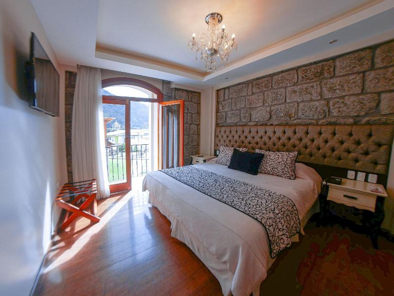 Sangay Spa Hotel image