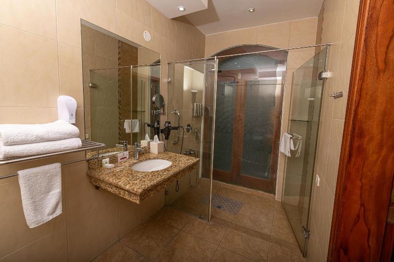 Sangay Spa Hotel image