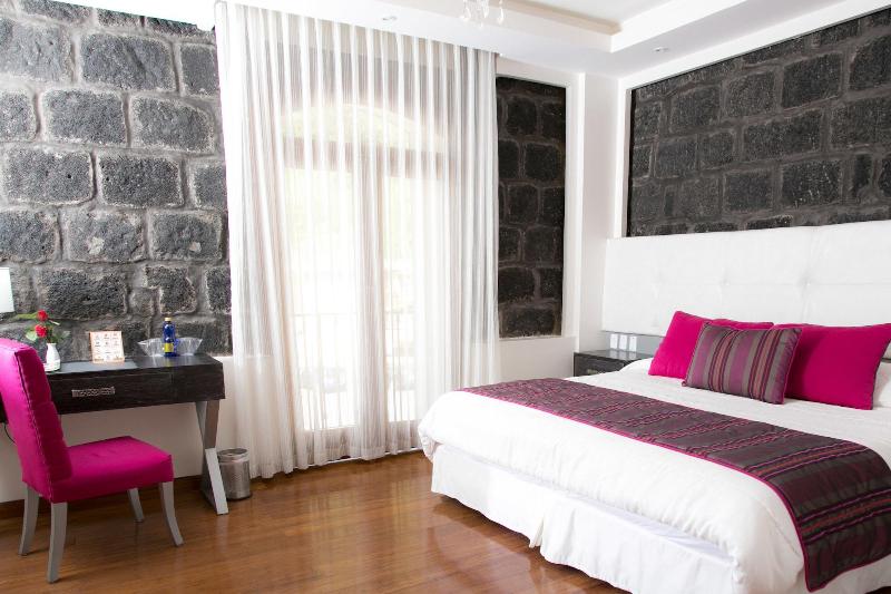 Sangay Spa Hotel image